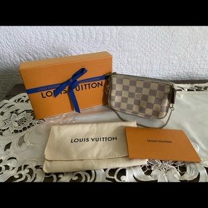 Flash Sale‼️ Damier Azure Mini Pochette Pouchette